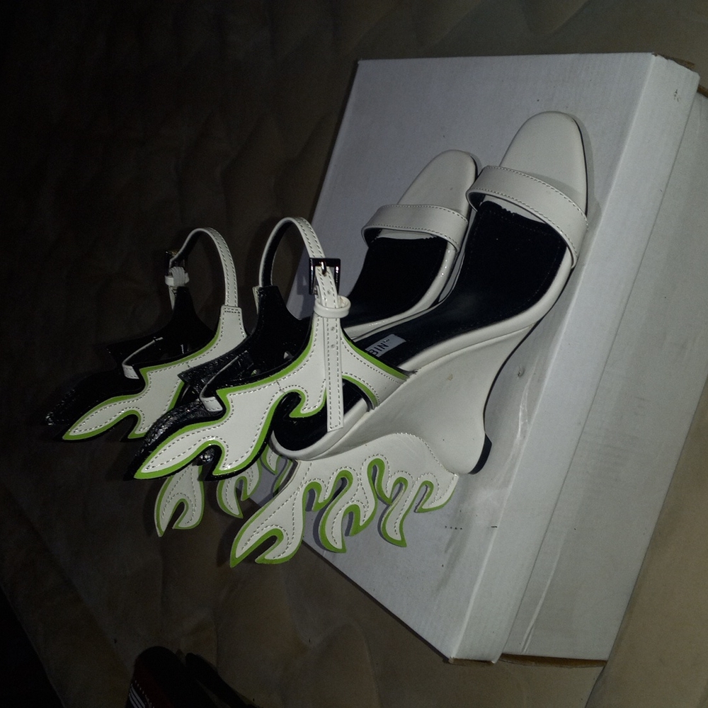 Shoes - Picture 4 of 5